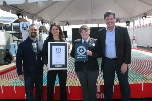 Santa Monica City Council Member, Greg Morena, DoorDash’s Head of Project DASH, Sueli Shaw, Guinness World Records Adjudicator, Christina Conlon and LA Regional Food Bank CEO, Michael Flood