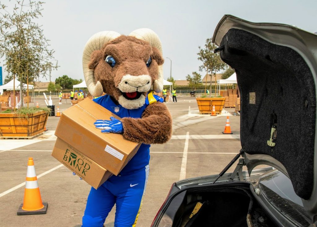 Rampage volunteering at Food Bank