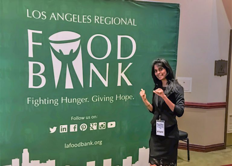 Volunteers are making a difference for the Food Bank - Los ...