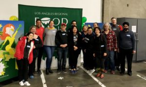 Harvard-Westlake-Volunteers-at-Food-Bank