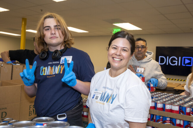 Food From The Bar volunteers