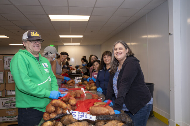 Food From The Bar volunteers