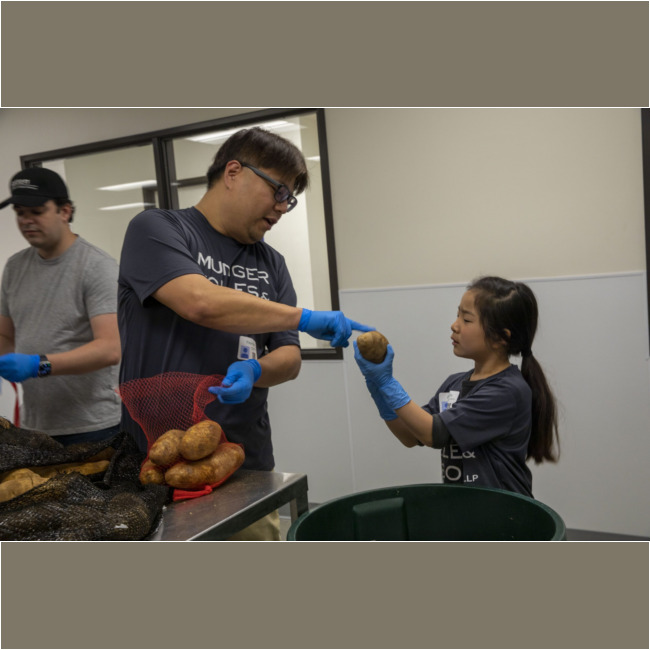 Food From The Bar volunteers