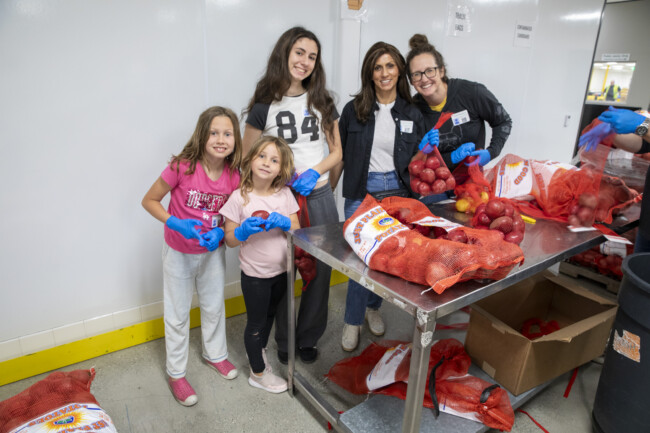 Food From The Bar volunteers