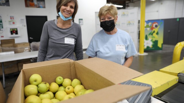 Food from the Bar volunteer event