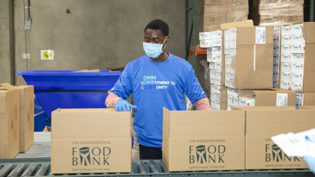 Food from the Bar volunteer event