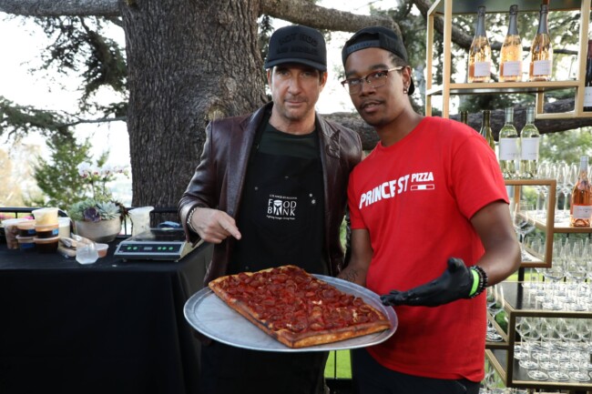 A Million Reasons 50th Anniversary Gala benefit for the LA Food Bank at the home of Keith Addis in Los Angeles, CA on Sunday, August 13, 2023
(photo: Alex J. Berliner/ABImages) A Million Reasons fundraiser for the LA Regional Food Bank