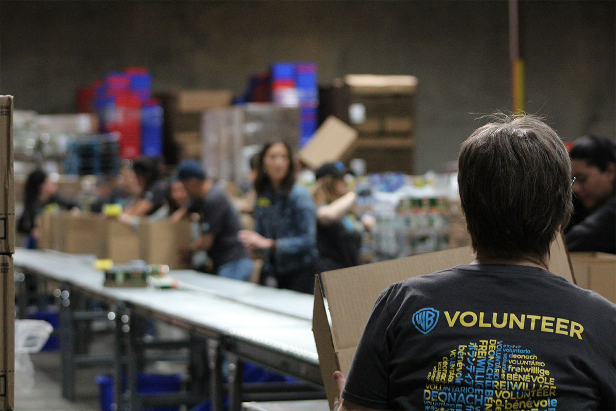 WB Volunteer at the LA Regional Food Bank